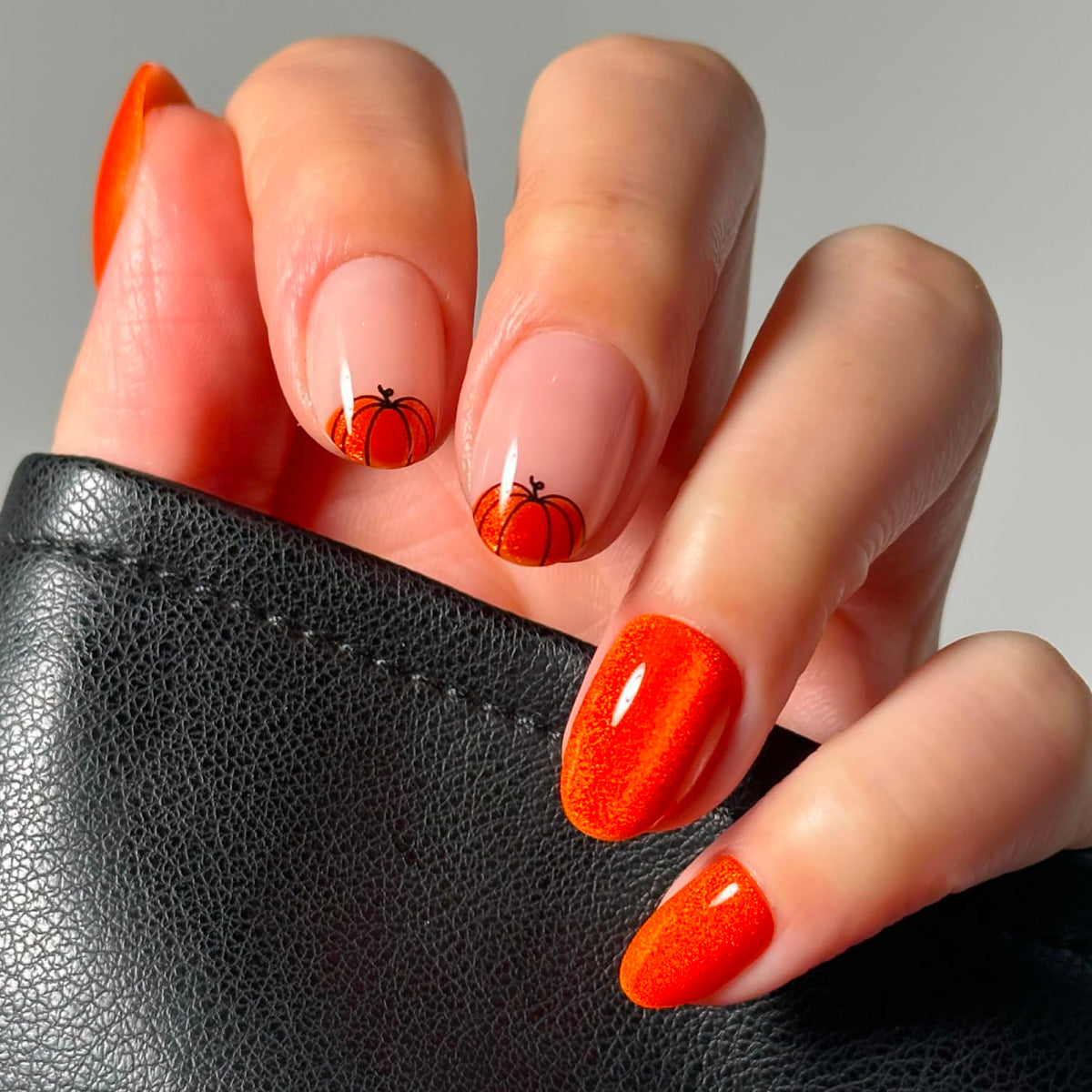 Glamnetic Halloween Press On Nails, Short Almond Glazed, October Nights