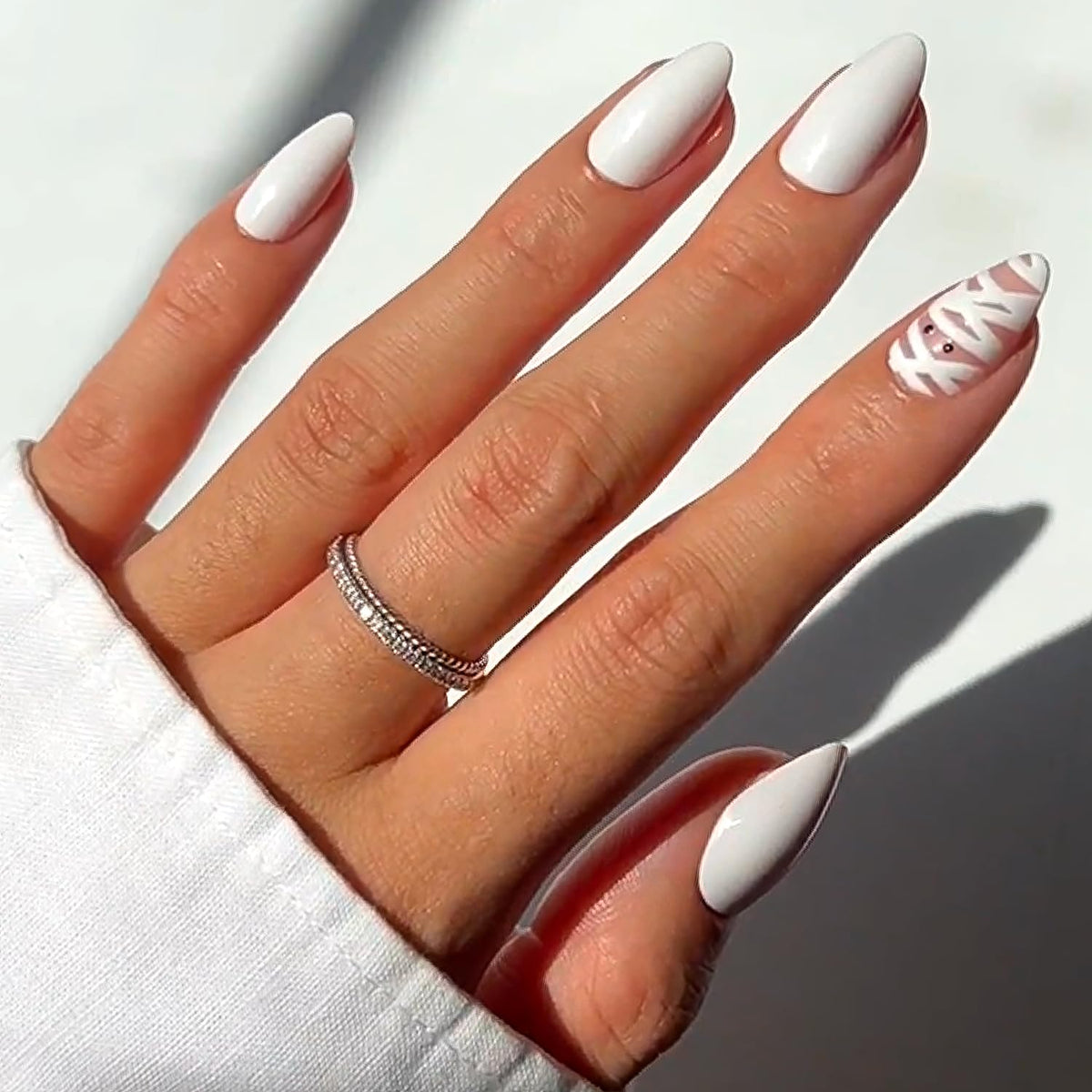 Glamnetic Halloween Press On Nails, Short Almond Glazed, October Nights